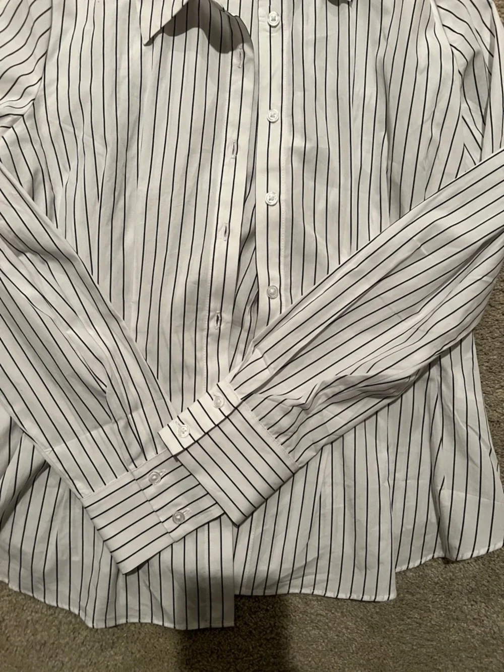 Reitmans White Button-Down Shirt with Black Pinstripes. NWT - Picture 3 of 5
